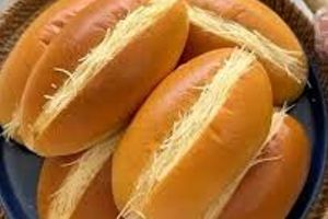 Interior Toko Roti Romi